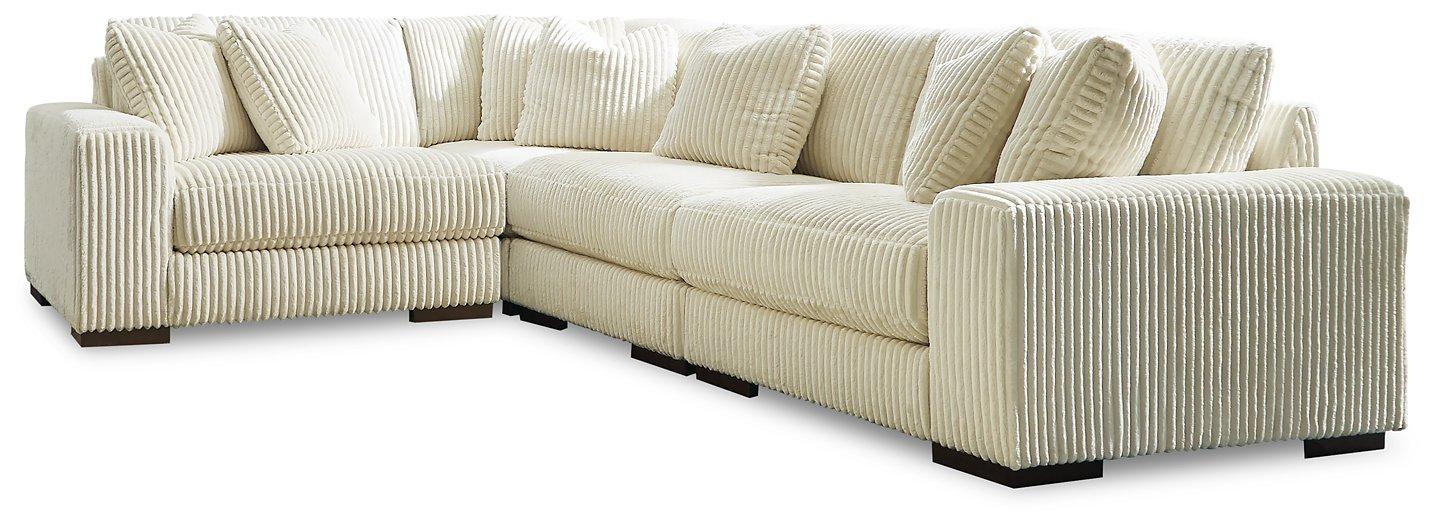 Lindyn Sectional