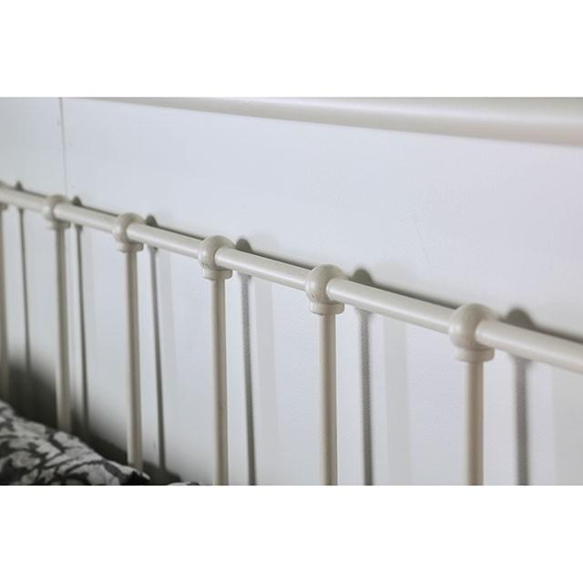 IRIA Vintage White Cal.King, E.King, & Full Bed