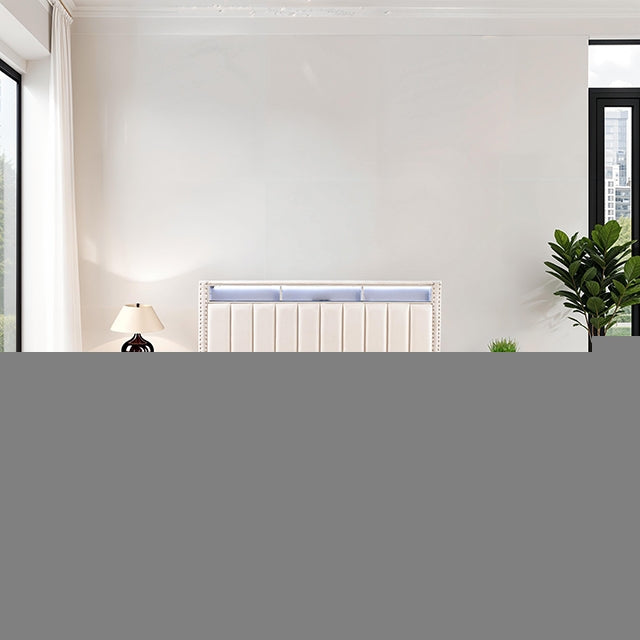 Farese Queen Bed w/ 2 Nightstands